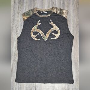 Realtree Men’s Sleeveless Camo Logo Muscle Shirt Large Tank